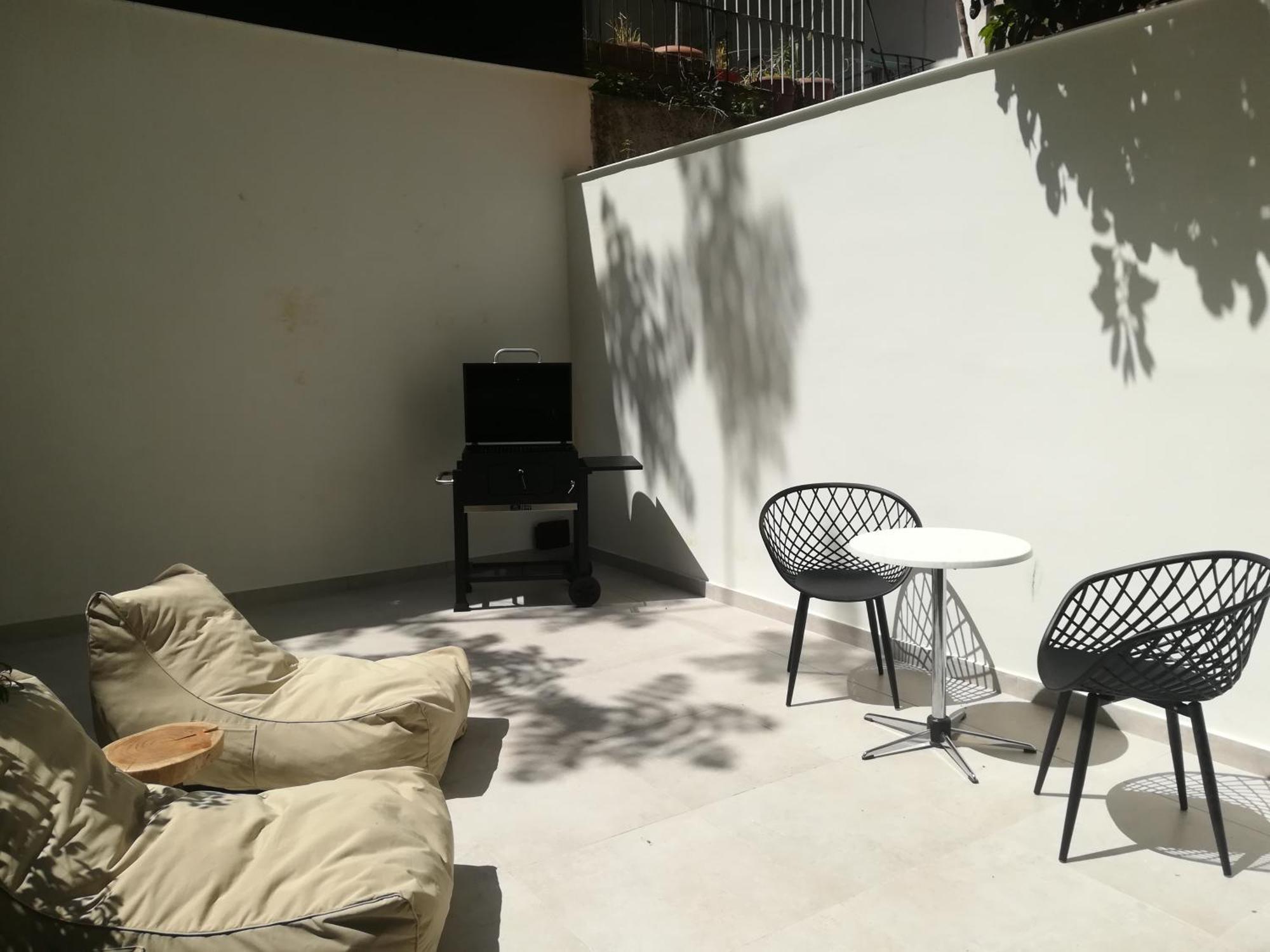 Olympus Apartment *