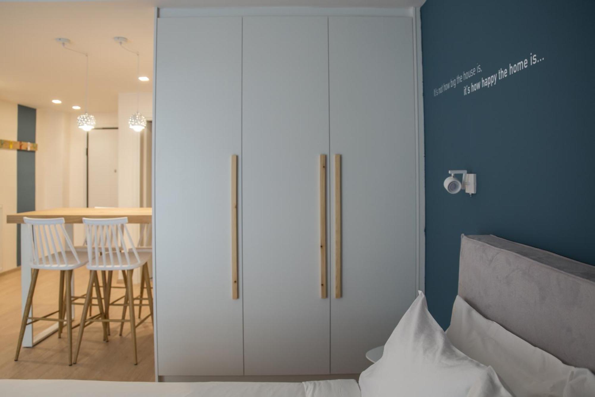 Olympus Apartment *